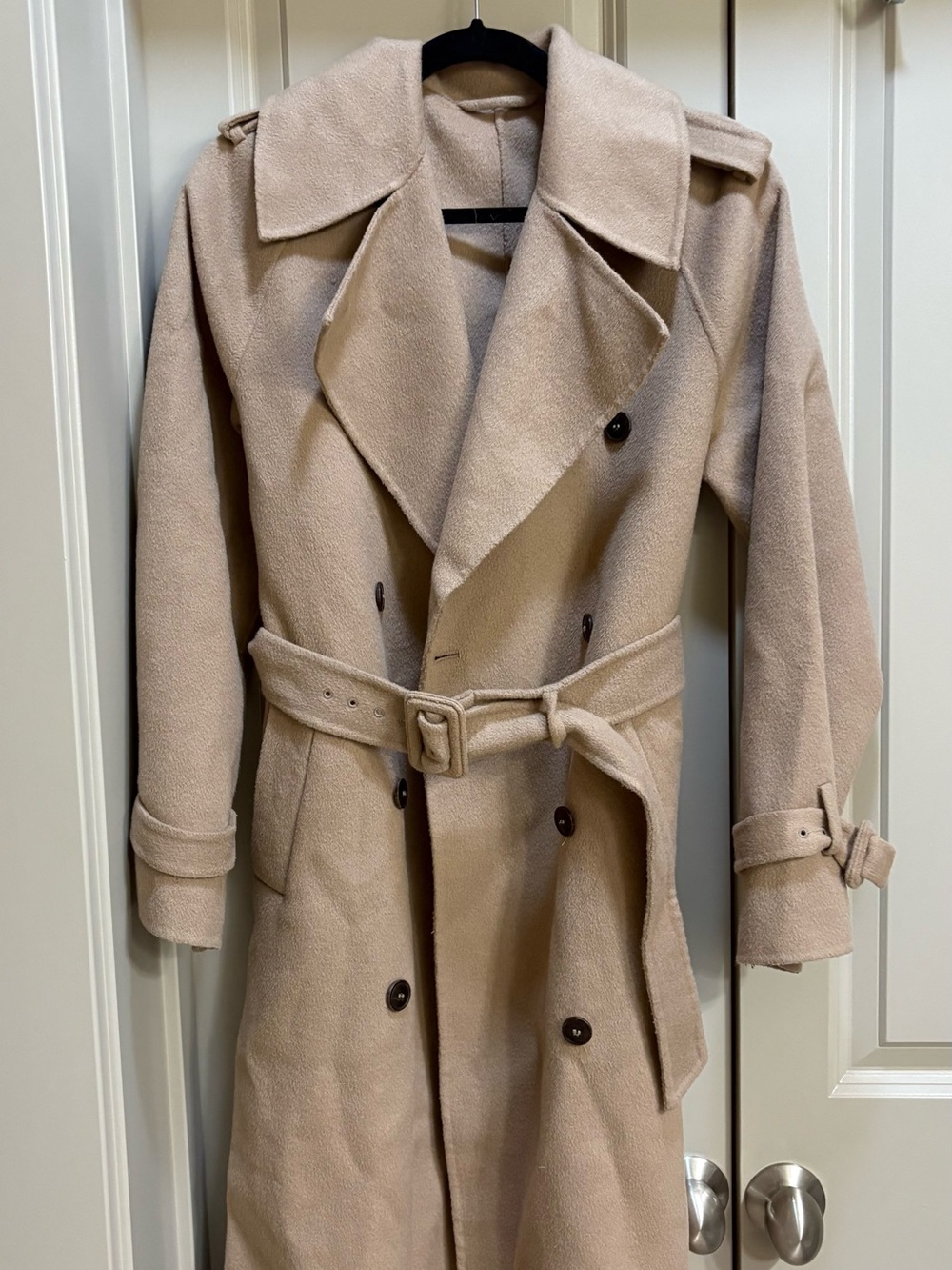& Other Stories Beige Double-Breasted Trench Coat with Belt